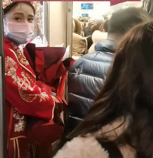 新娘婚车上爆料视频大全,新娘揭秘婚礼现场幕后趣事